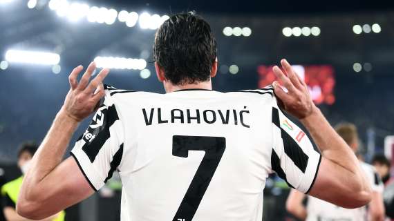 L'omaggio di Vlahovic ai (quasi) ex compagni: gol ed esultanza con la Dybala-mask