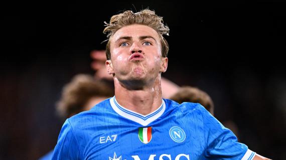 Napoli, il match-winner Hojlund: "Conte mi aveva visto stanco e mi ha caricato così"