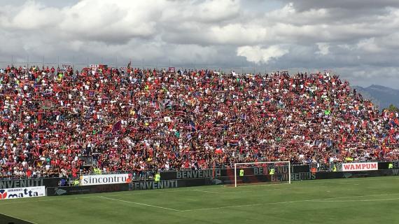 Serie B, la finale. La doppia sfida fra Cagliari e Bari sold out. Attesi 74mila spettatori complessivi