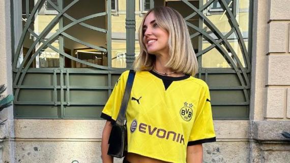 Chiara Ferragni indossa la maglia del Borussia Dortmund, il club ringrazia: "Adorabile"