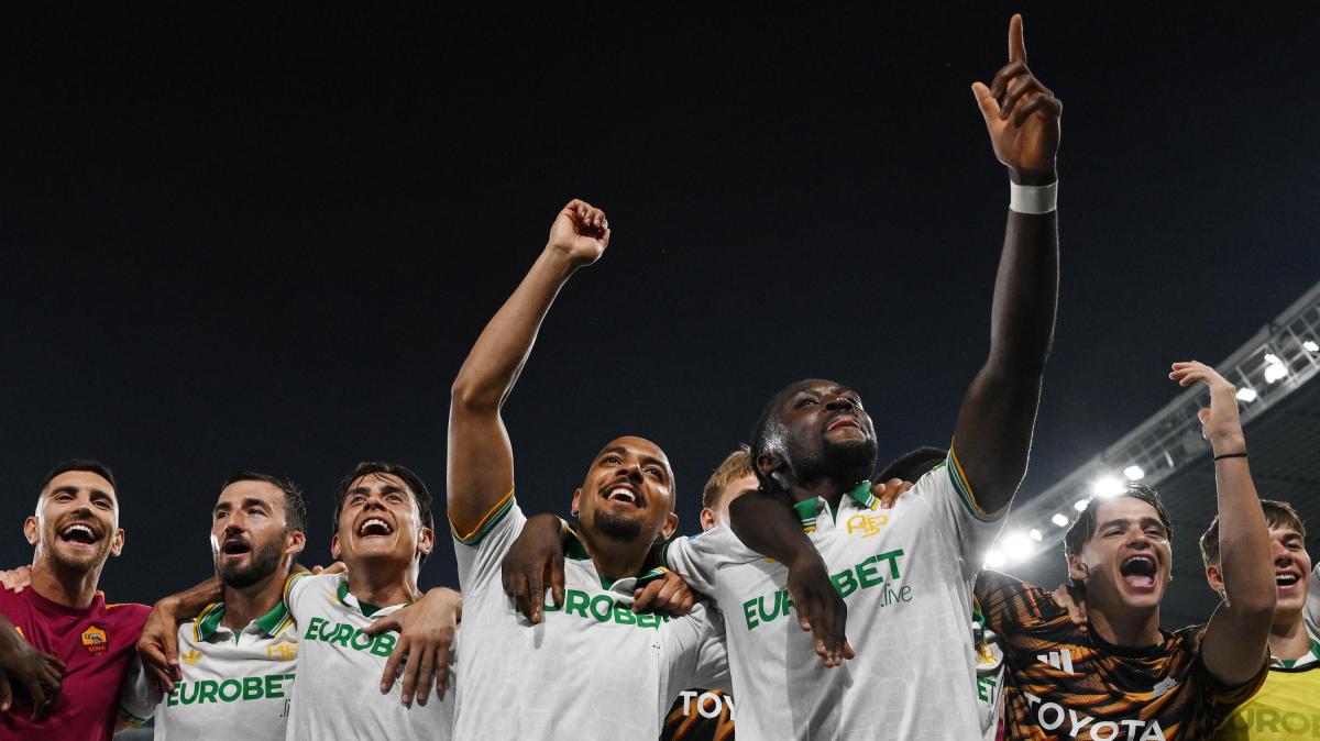 La Roma vola in Champions League. Leggo in prima pagina: "Tripudio giallorosso"