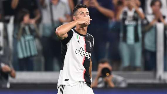 Anche la Juventus celebra Cristiano Ronaldo: "Poker face"