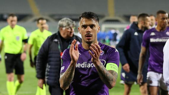 Fiorentina-Lech, la moviola del CorSport: "Obrenovic rovinoso: mancano un rigore e due rossi" 