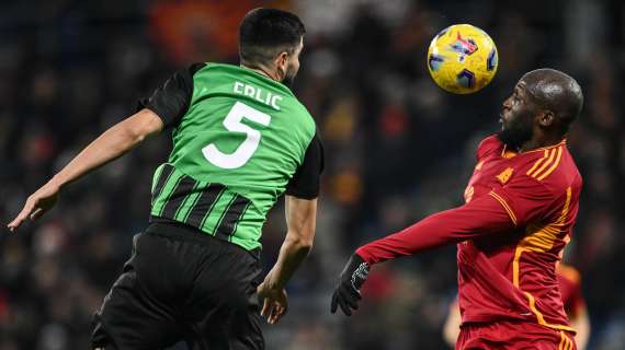 Il Sassuolo è avanti, ma il Cagliari resta in partita: all'intervallo decide il gol di Erlic