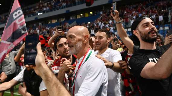 Il Milan vince lo Scudetto, ma viene rubata la medaglia di Pioli: "È l'unica che ho, restituitemela"