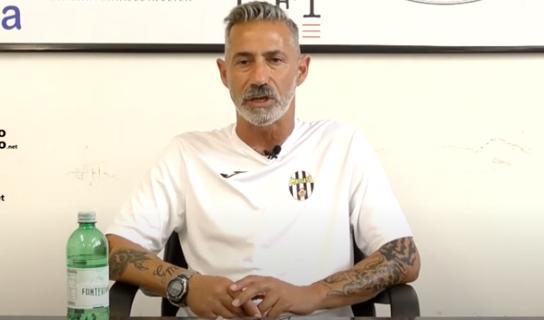 Massese-Castelnuovo Garfagnana (0-1), mister Pisciotta colpito con un pugno.