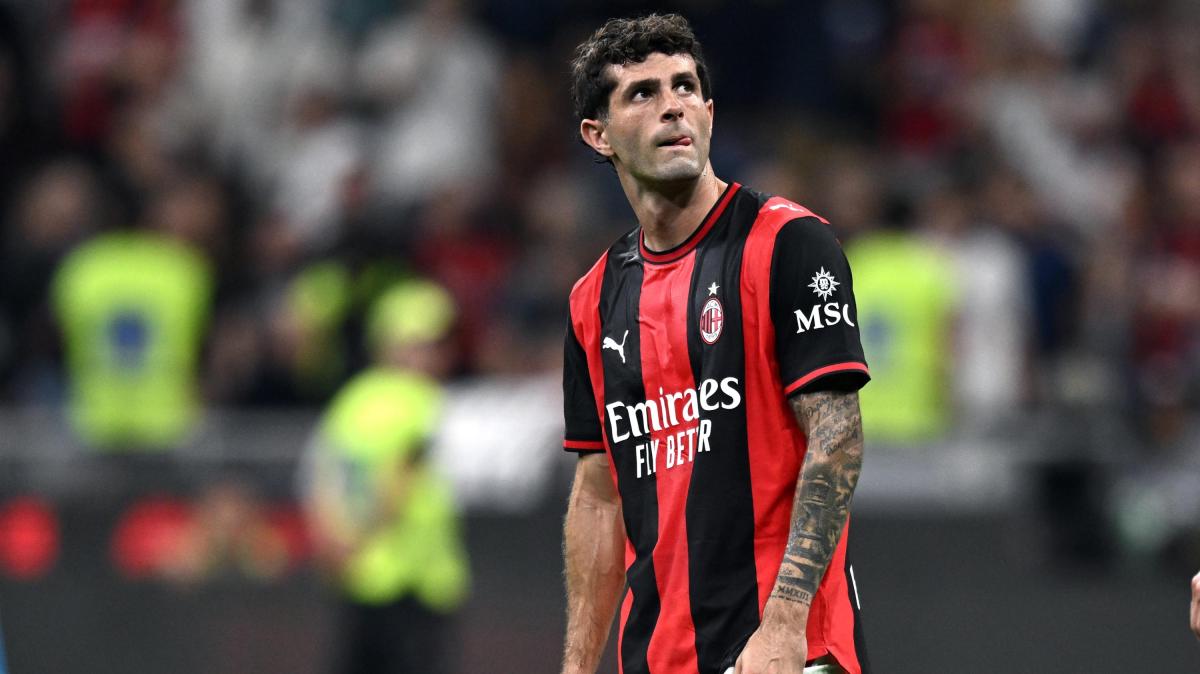 Milan e Juve fuori dalla Champions. Il Corriere dello Sport in apertura: "Ammazzagrandi"