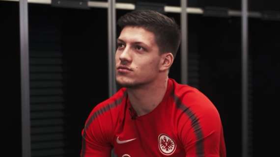 Tre gol in quattro gare per Jovic, il ds dell'Eintracht: "Riacquistarlo? Sognare è sempre lecito"