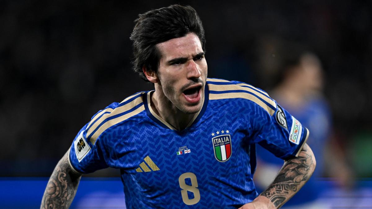 Manca solo la Bosnia per i Mondiali, La Stampa in prima pagina: "Azzurro speranza"