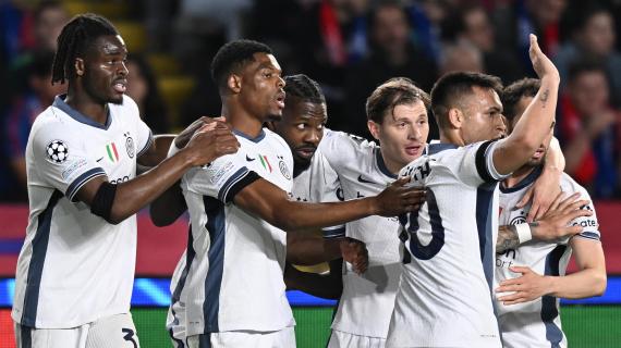 Piazzati letali: ancora Dumfries a segno, Barcellona-Inter 2-3 al 64'