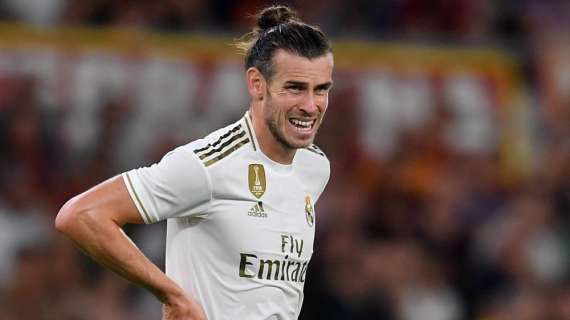 Bale e le provocazioni in serie: dopo il pisolino in panchina, il gesto del binocolo