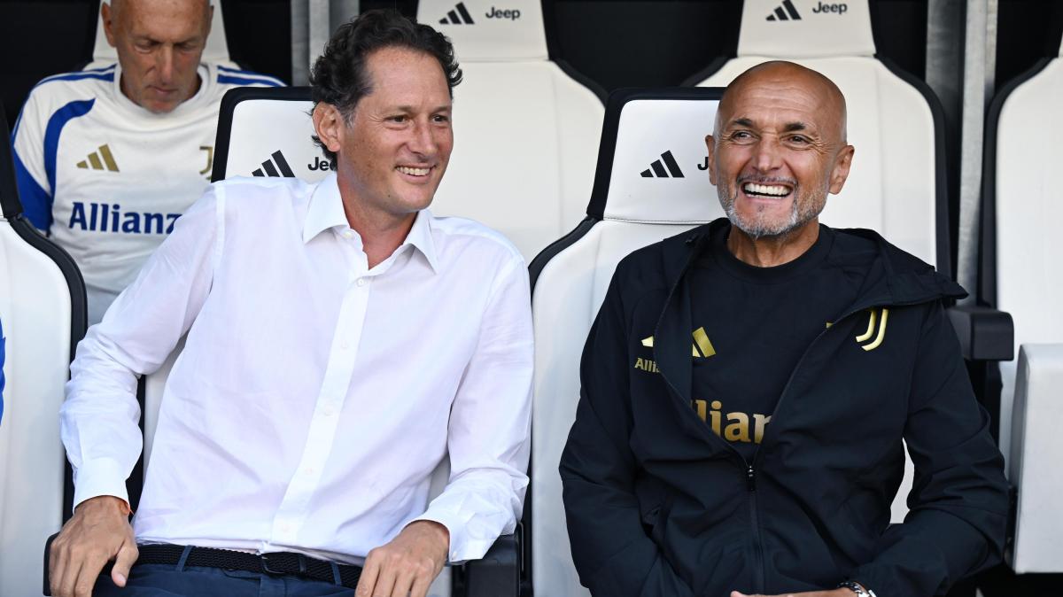 Elkann in panchina con Spalletti: "Mi è piaciuto". E il tecnico scherza: "Sono tornato a fare il secondo..."