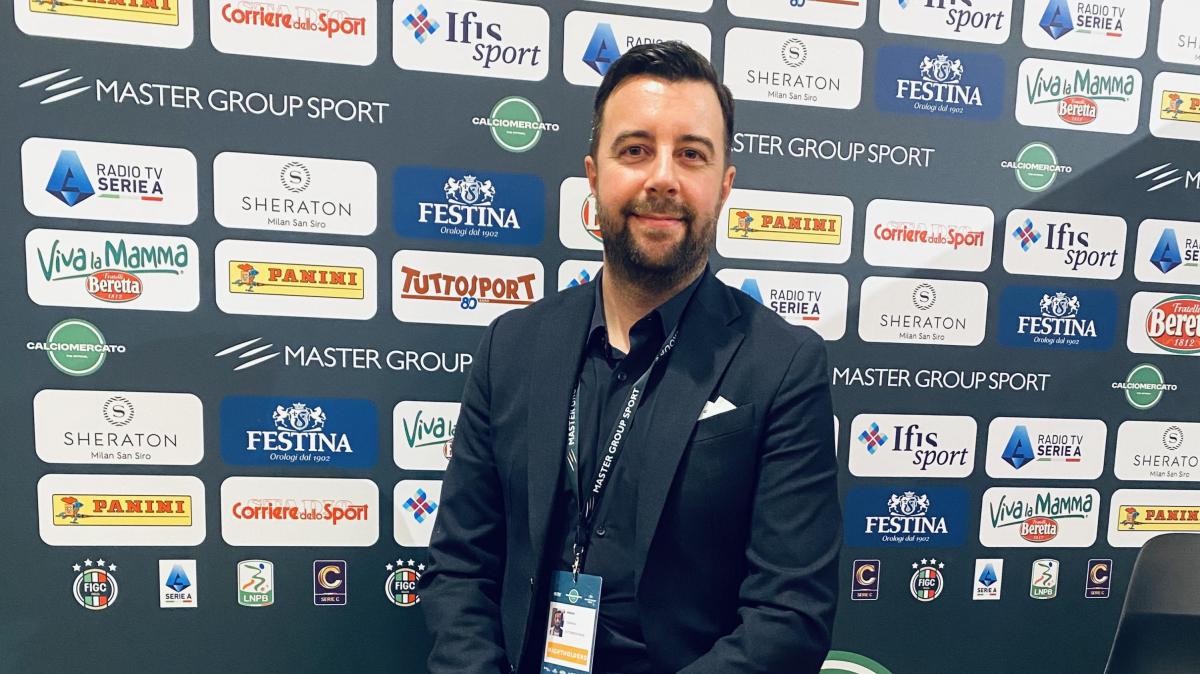 Se bussiamo in sede non c'è nessuno che ci apre: il Milan ha già perso il primo derby anche senza giocare. Svecchiamento panchine? Bello, ma la Serie A arriva ultima anche stavolta