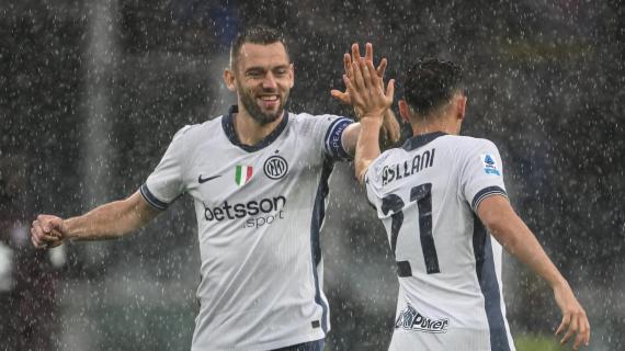 La pioggia non ferma l’Inter: 2-0 a Torino e -1 da Conte. Inzaghi: “Ci credo”