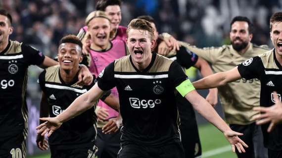 L'Ajax passeggia sul Tottenham: 2-0 al 45'. A segno De Ligt e Ziyech