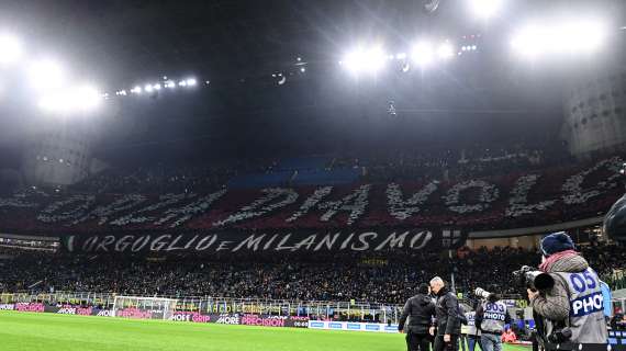 FOTO - Inter-Milan si gioca anche sugli spalti: ecco le coreografie del derby