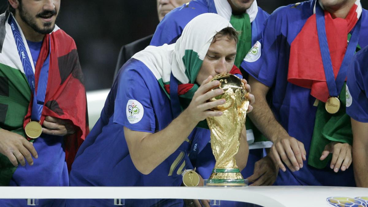 Totti e l'Italia: "Mi permise di uscire dal 'raccordo anulare'. Al Mondiale 2006 ero al 40% ma..."