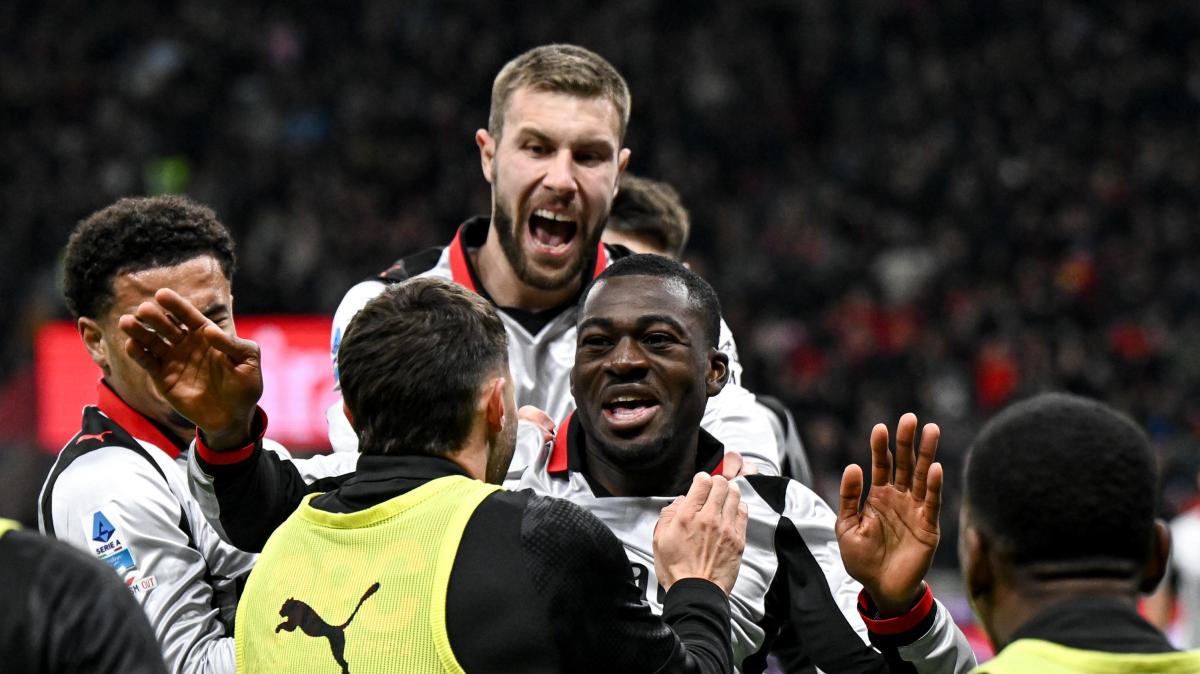 Il Milan vince e a va a -5 dall'Inter, Corriere dello Sport: "L'ombra del Diavolo"