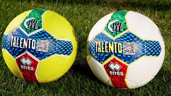 ‘Talento’, presentato il pallone Erreà Sport della nuova stagione 2022-2023 di Lega Pro