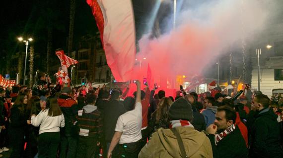 La passione dei tifosi accende la Serie B. A Bari e Brescia stadi sold-out per playoff e playout
