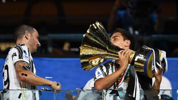 FOTO - Juventus, festa allo Stadium per il nono Scudetto: le immagini della premiazione