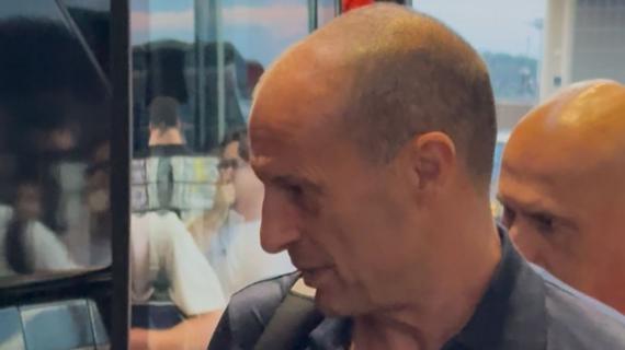 Milan, al via la tournée estiva: le immagini della squadra in partenza alla volta di Singapore
