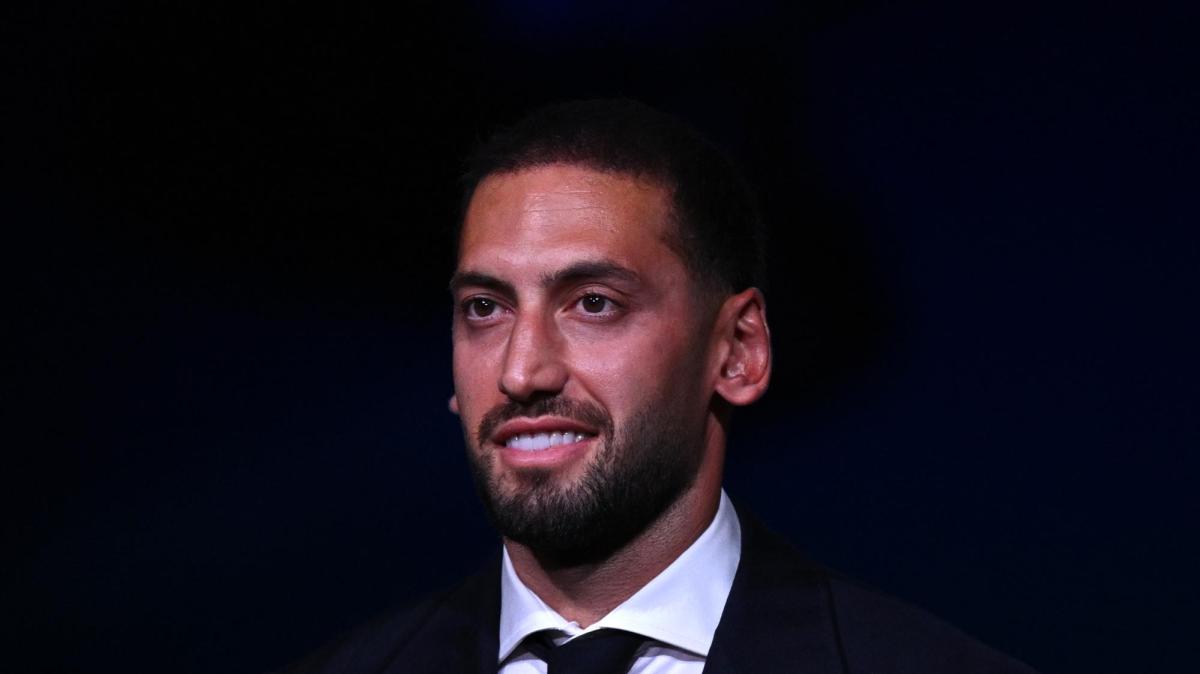 Inter, Calhanoglu: "Bernabeu speciale, ma anche noi siamo forti. Bello rivedere Dumfries"