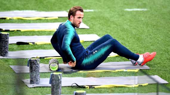 Tottenham, Kane alimenta le voci di mercato: l'attaccante salta la trasferta di Conference League