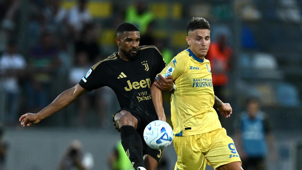 Juve, tre punti allo Stirpe, ma che fatica. Di Francesco corsaro a Venezia. Le top news delle 22
