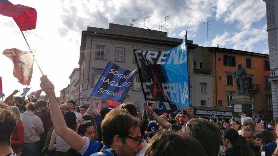 Il Pisa torna in Serie A dopo 34 anni, esplode la festa fra le vie della città