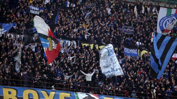 La Curva Nord al fianco dell'Inter: striscioni ad Appiano per Lautaro, Handanovic e la squadra