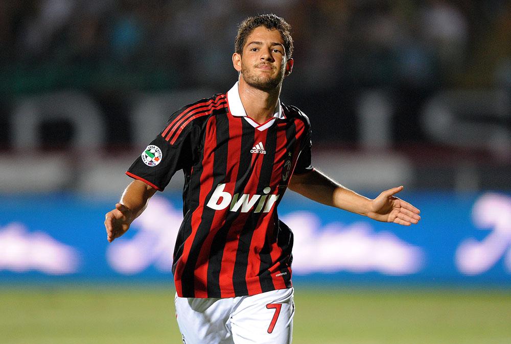 22 agosto 2019, il campionato del Milan parte da una doppietta di Pato al Siena