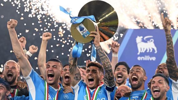 Napoli Campione d'Italia per la quarta volta. Il Mattino in apertura: "Non svegliateci"