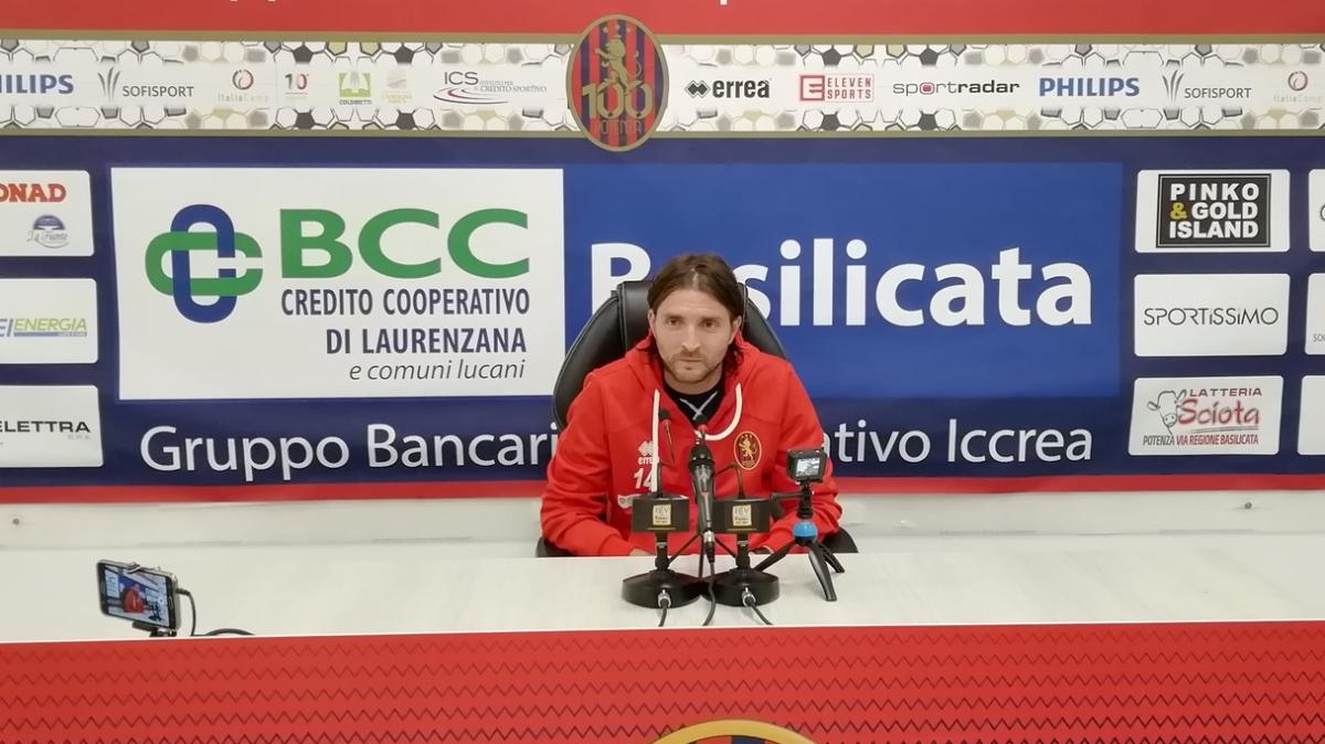 Pergo, Giosa: "Meglio aspettare i giocatori che alzano il livello che prender gente per fare numero"