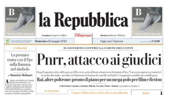 La Repubblica in taglio basso di prima pagina: "Sampdoria, il calvario di una leggenda"