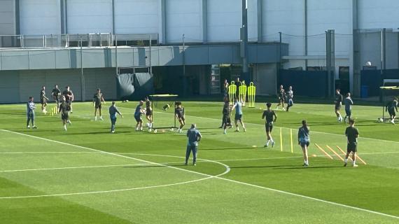 Il Manchester City aspetta l'Inter, le immagini della rifinitura di Guardiola: out solo Bobb 