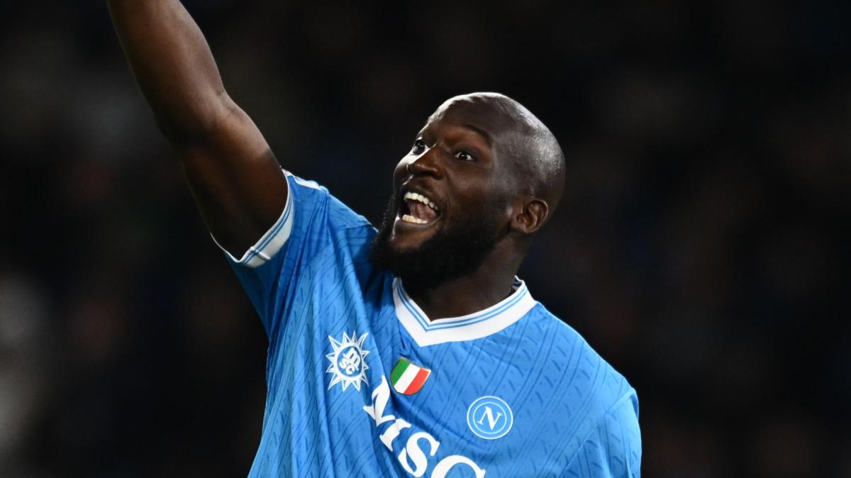 Napoli, a segno Lukaku. Il Mattino: "Che forza oltre gli infortuni: la giostra del gol"