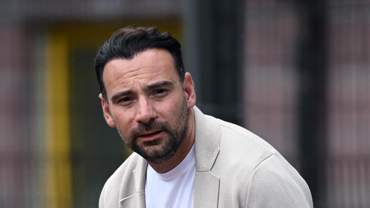 Napoli, priorità difensore. Il paradosso è che a giugno Manna ne aveva in pugno uno