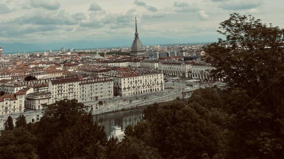 Champions League, il centro di Torino invaso dai tifosi dello Stoccarda