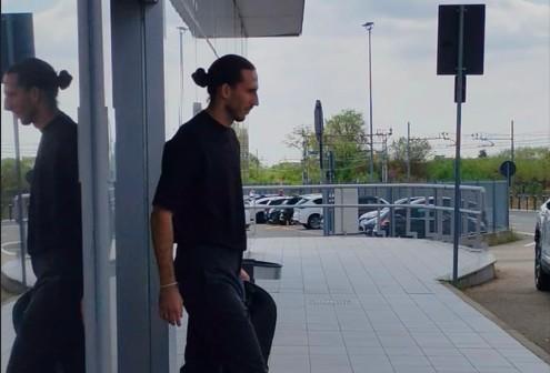 Dopo Vicario, alla Juve arriva anche il nuovo vice portiere: le immagini di Grabara a Caselle