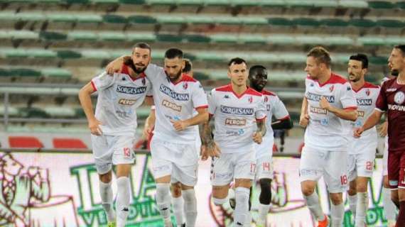 Bari, Antenucci: "Dobbiamo avere la voglia di giocare in Serie B"