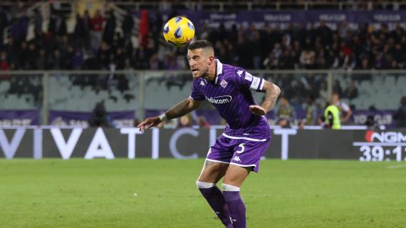 FOTO - Biraghi in aiuto agli alluvionati: il capitano della Fiorentina a Campi Bisenzio