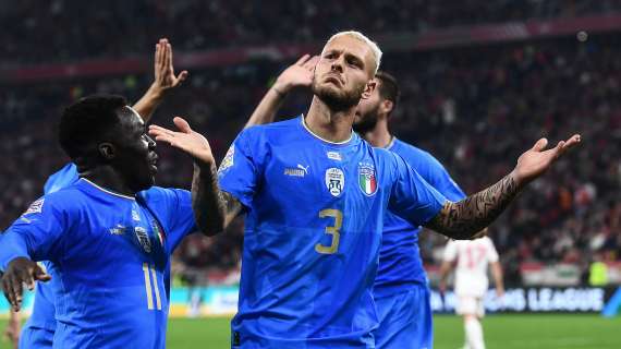 FOTO - Primo gol azzurro per Dimarco, il numero 1.500 per l'Italia: l'esultanza
