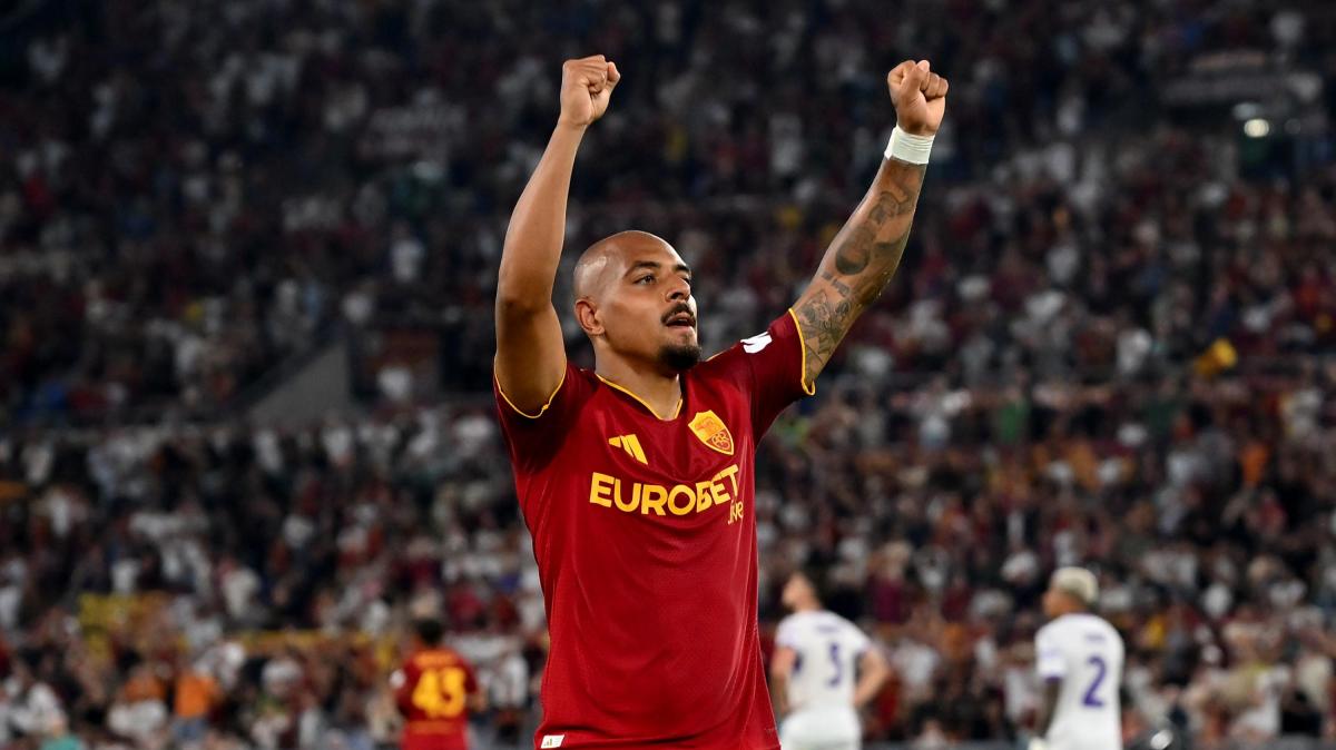 Gara senza storia dopo 45': Lecce sotto 0-3 contro la Roma, ancora Malen show