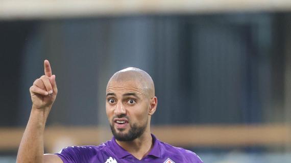 Fiorentina, Amrabat al Fenerbahce: il centrocampista già posa con la maglia dei turchi