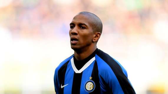 Esordio con assist, Young: "Orgoglioso per il debutto con l'Inter"