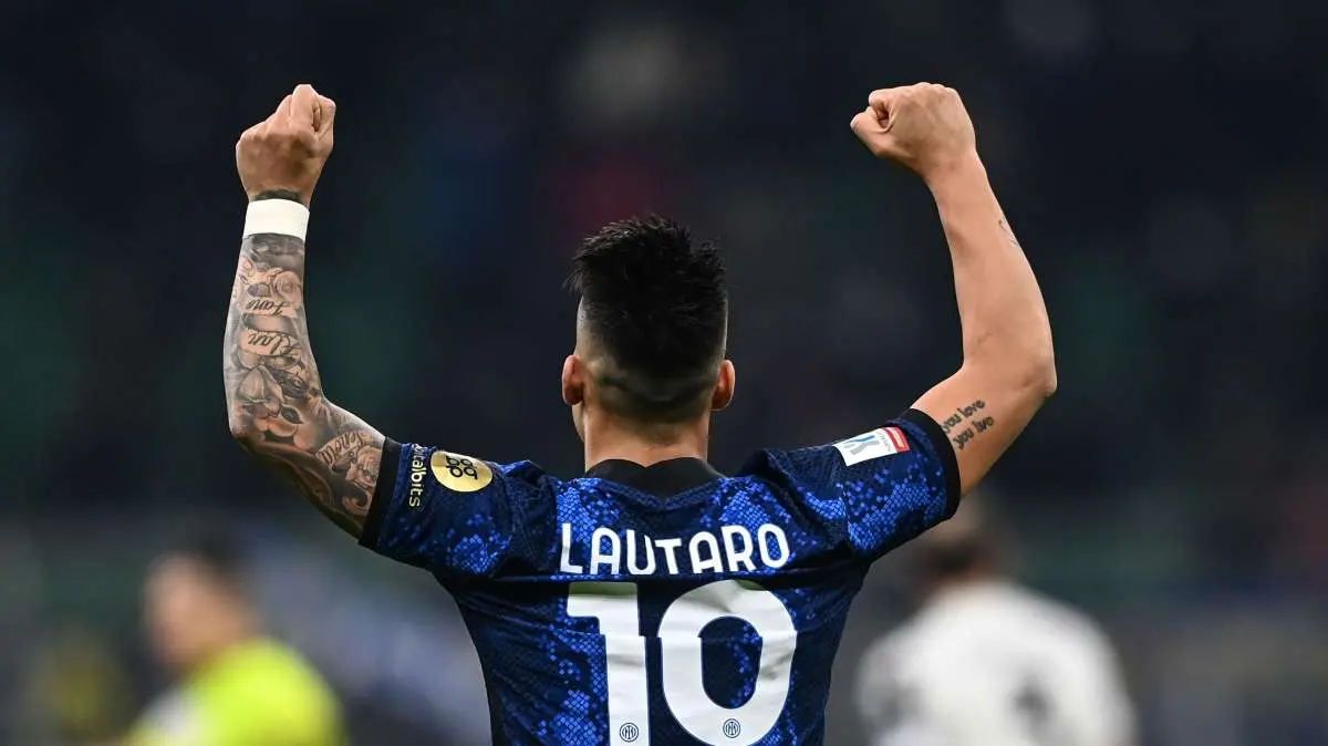 Le pagelle di Lautaro: neanche lotta, è disperso. Nebbia, stanchezza, grigiore realizzativo