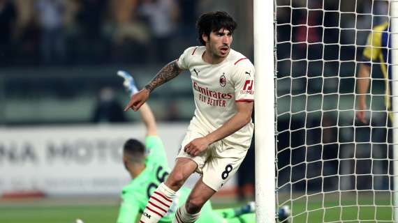 Milan più forte della cabala, il tabù Verona sfatato: 1-3 al Bentegodi, rossoneri soli al comando