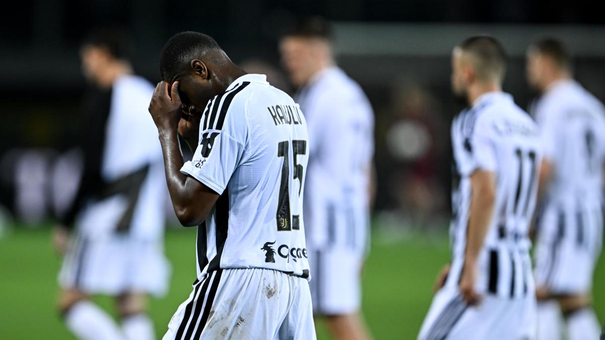 Juve fuori dalla Champions League. Tuttosport in prima pagina: "Hanno perso tutti"