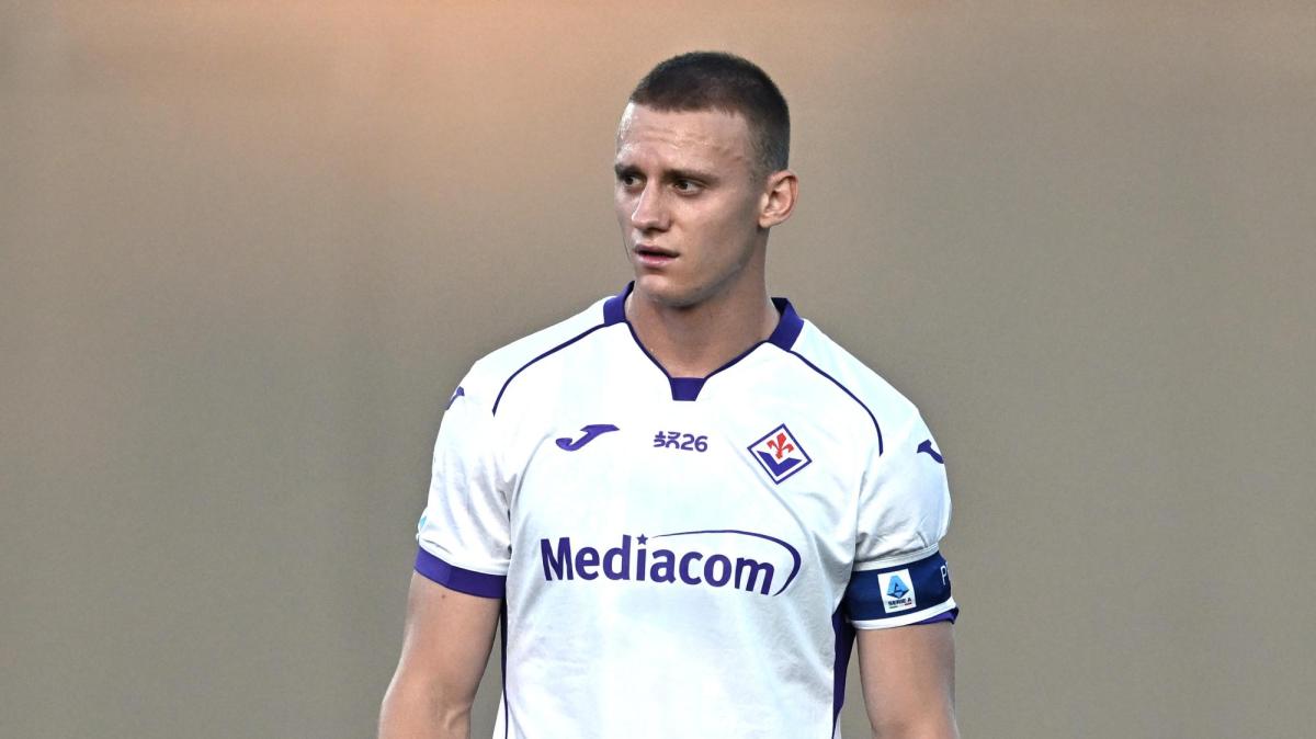 Fiorentina, il Torino fa sul serio per Comuzzo: trattativa in fase avanzata per il centrale